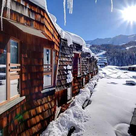 Hotel Th Pila