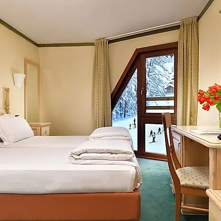 Th Pila Hotel